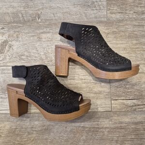 Dansko Danae Peeptoe Platform Sandal Black Laser Cut Leather Chunky Heel 7.5 - 8